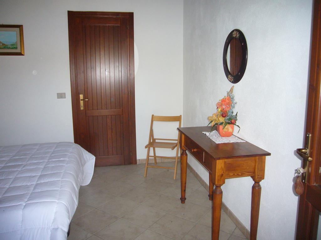 פלומינימאג'ורה Su Trabi B&B חדר תמונה